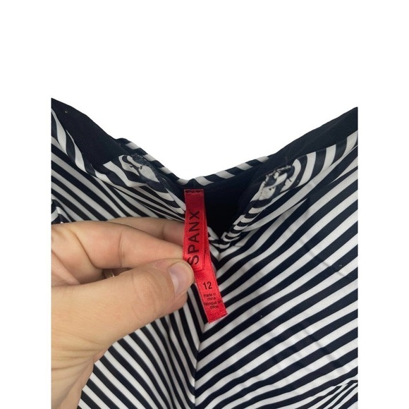 Spanx Swimsuit Womens 12 Black and White Striped One Piece Shaping Tutu Trim - Picture 2 of 9